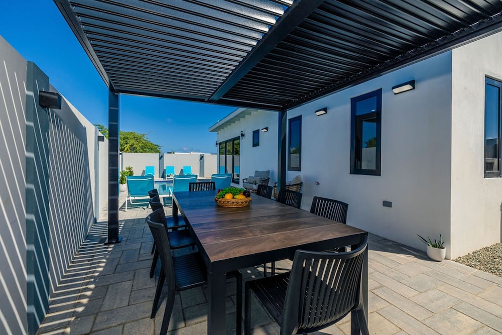 La Perla 2br2ba Home w Private Pool Patio BBQ
