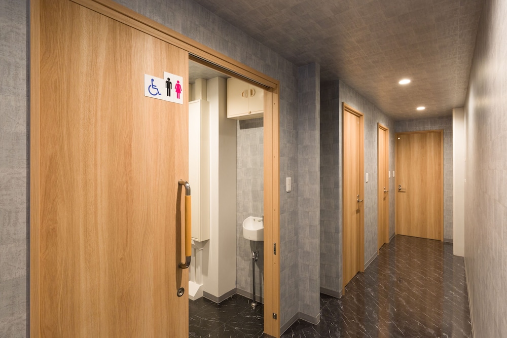 81's Inn Nakasu - Hostel