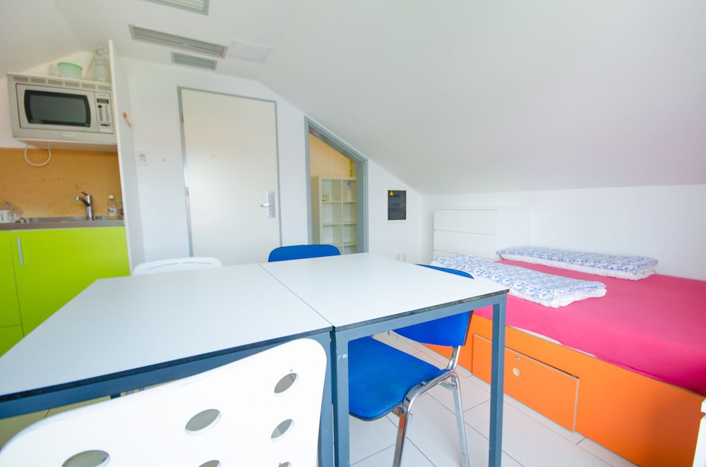 Simbol Rooms - Hostel
