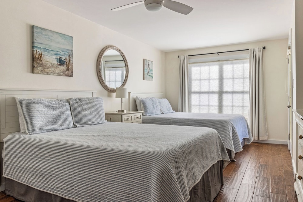 Serenity Shores by Southern Vacation Rentals