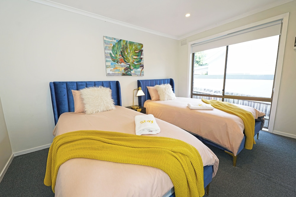Maroondah 3BR Brick House