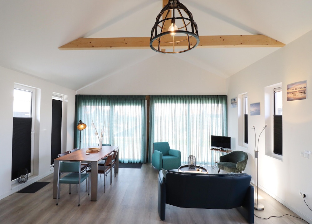 Scenic Stay With Sauna