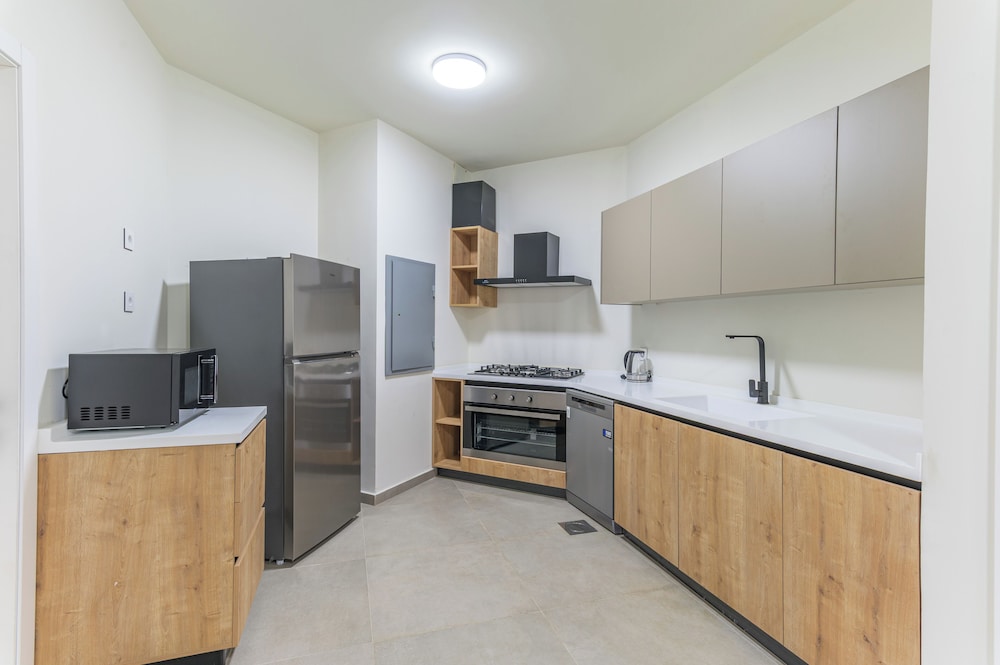 Achrafieh Gate - Modern 3-BR Apartments