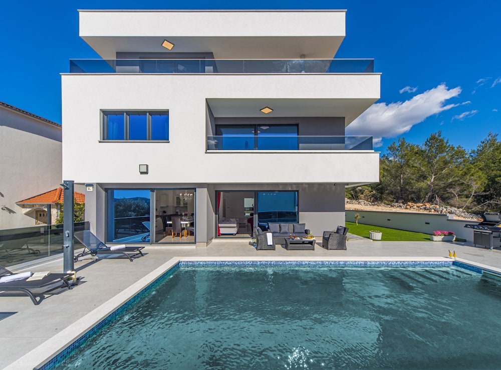 Villa Shaula