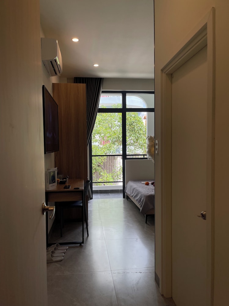 Unite StayCation Le Van Sy