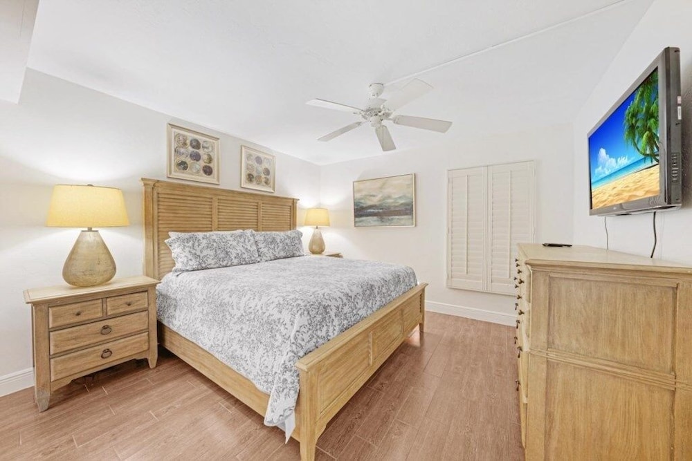 South Seas Beach Villa 2538 3 Bedroom Condo