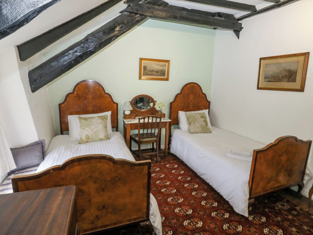 Hearthstone East Cottage
