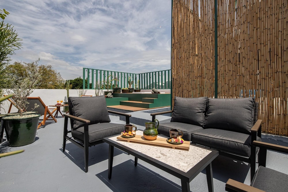 Rooftop Hot Tub 3 Levels 5bedroom in Villa Noria - Property Image 27