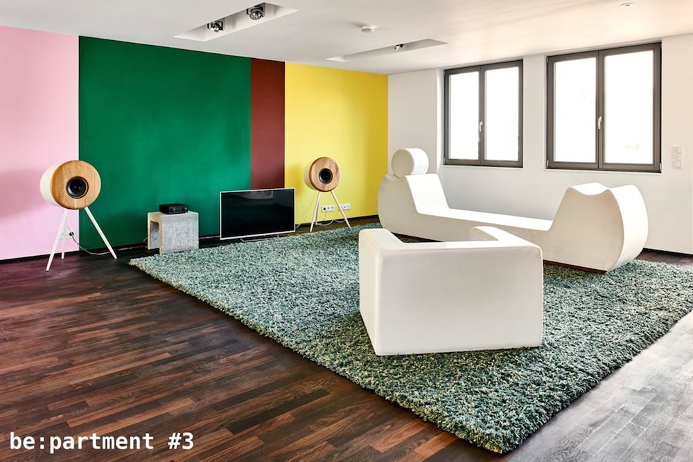 Nuremberg Vacations - No Shoes Hotel And Green Bar - Property Image 19