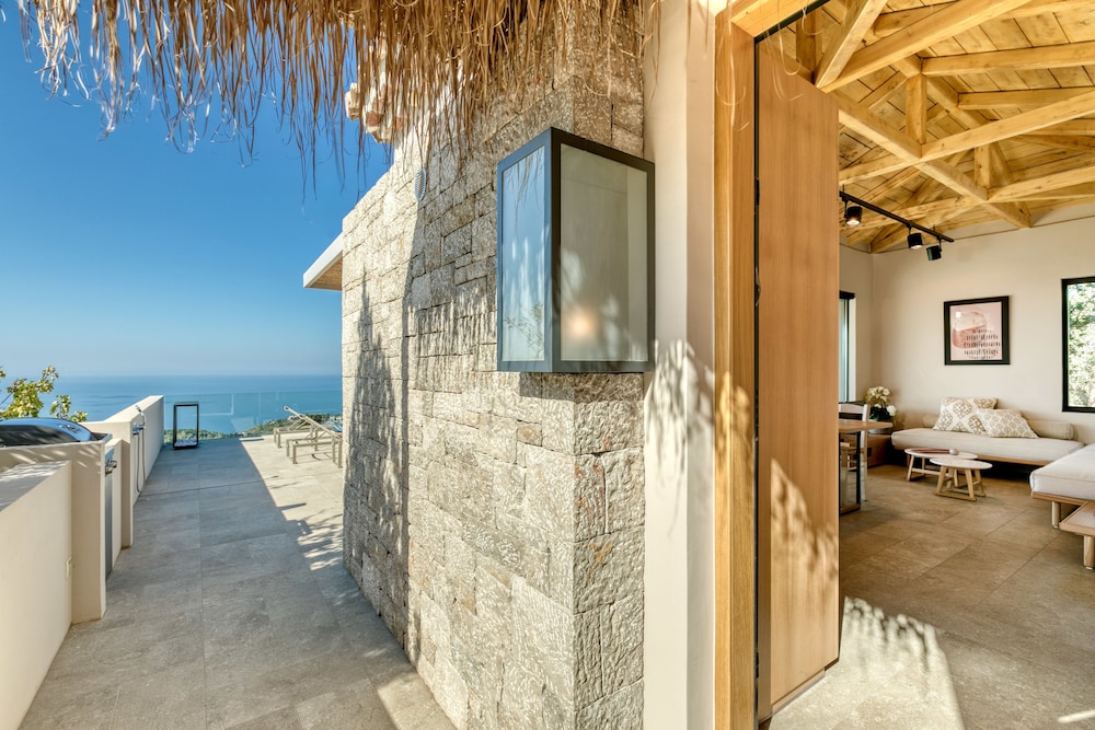 Art Blue Villas