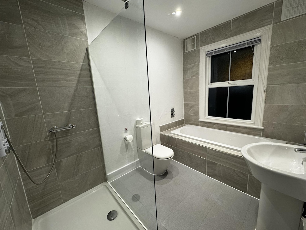 Onsite Apartments in Central Brentwood