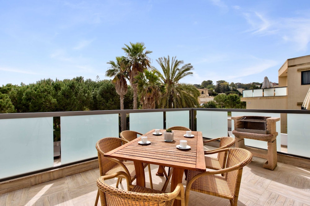 Villa Hibiscus 3 Bedroom Villa With Private Pool
