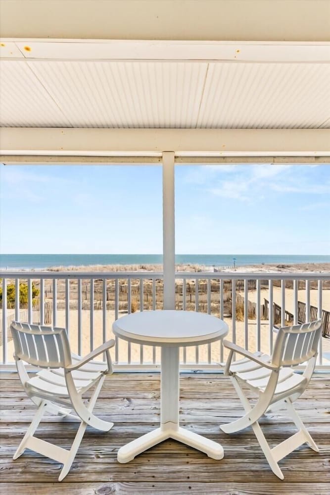 Beach Place 14 2 Bedroom Townhouse