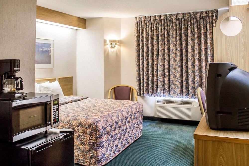 Rodeway Inn Abbotsford view 2
