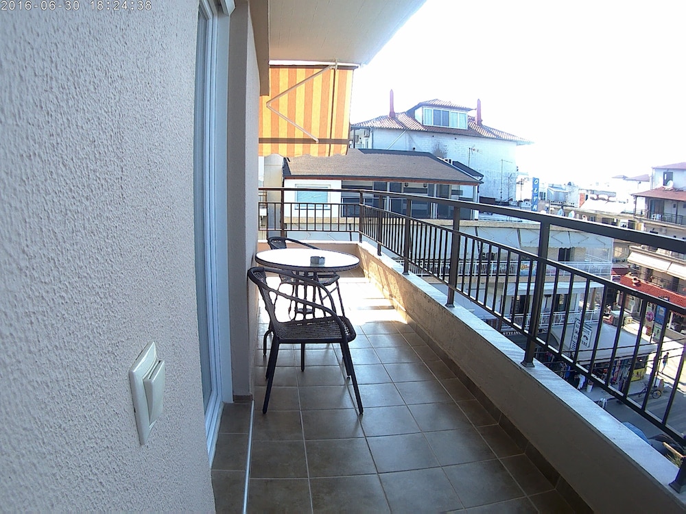 Photo 25