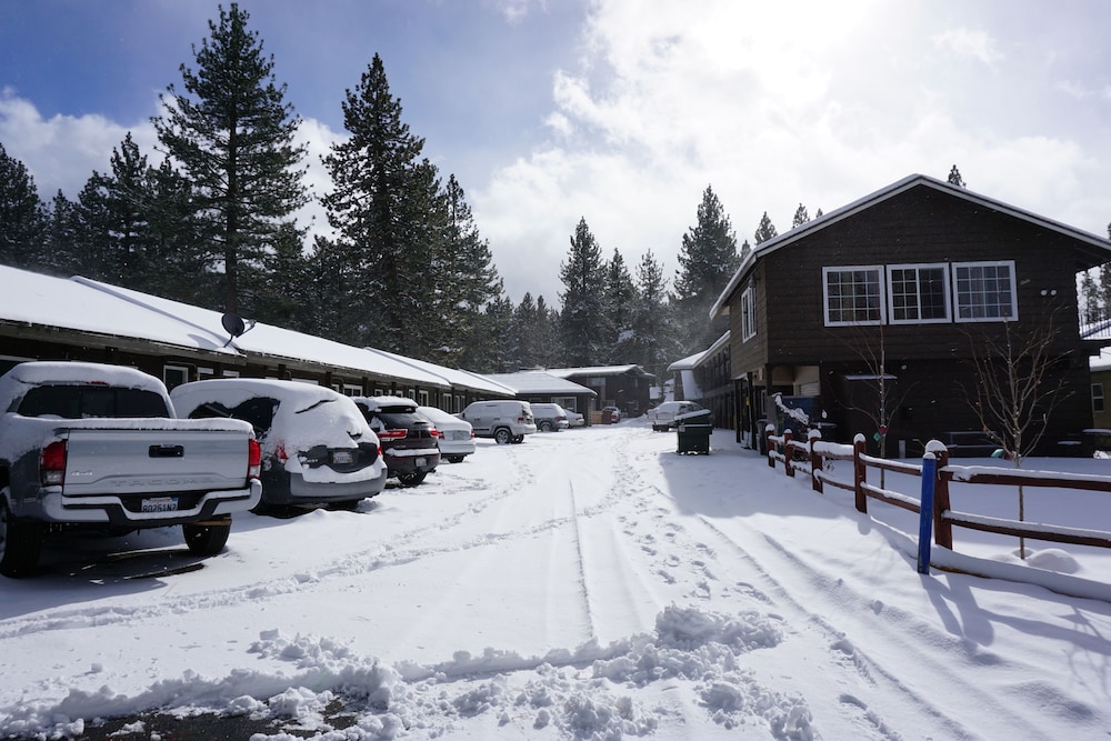 Lake Tahoe Vacations - AA Lake Tahoe Inn - Property Image 14