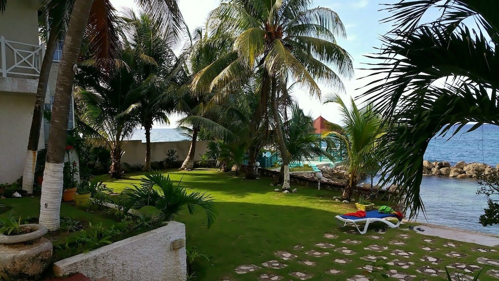 Ocho Rios Beach Resort at ChrisAnn