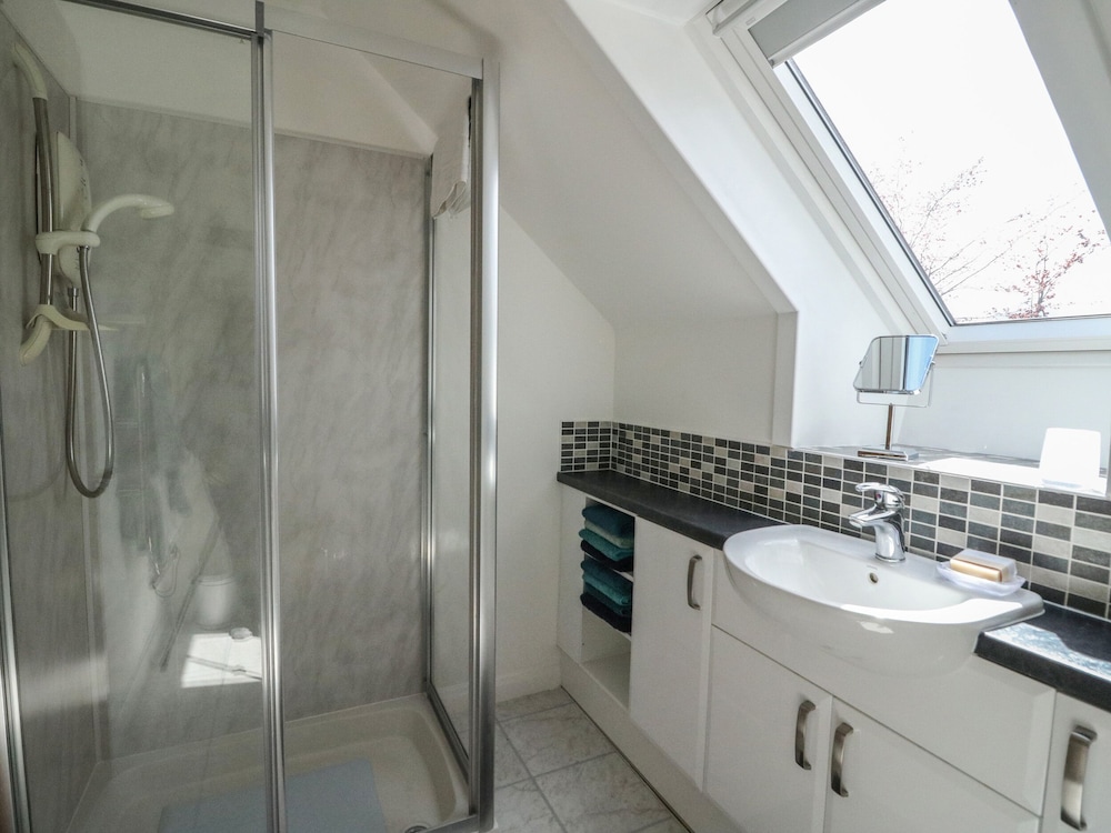 Upper Brackendale