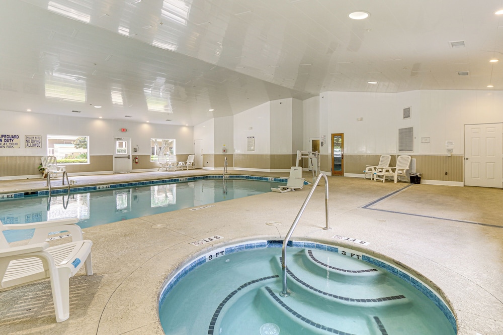 Beach & Pool Access: Serene Hilton Head Haven!