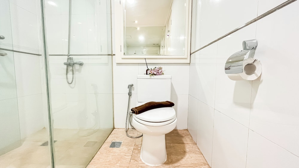 Spacious Luxury 2Br Apartment With Extra Room At Fx Residence