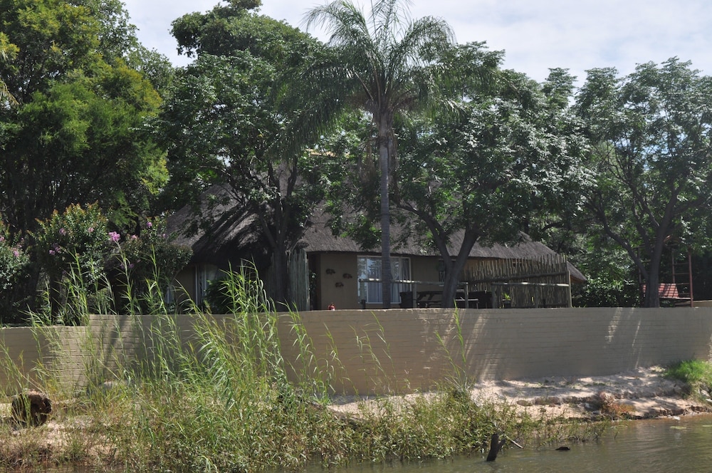 Hakusembe River Lodge, photo 43