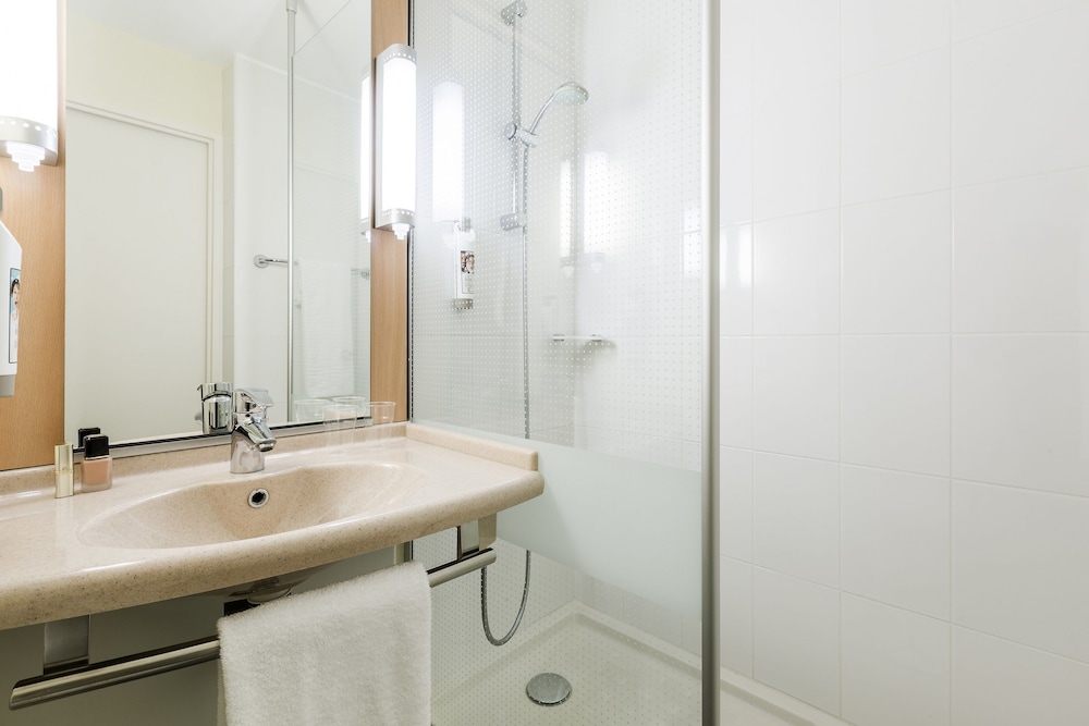 ibis Rennes Cesson