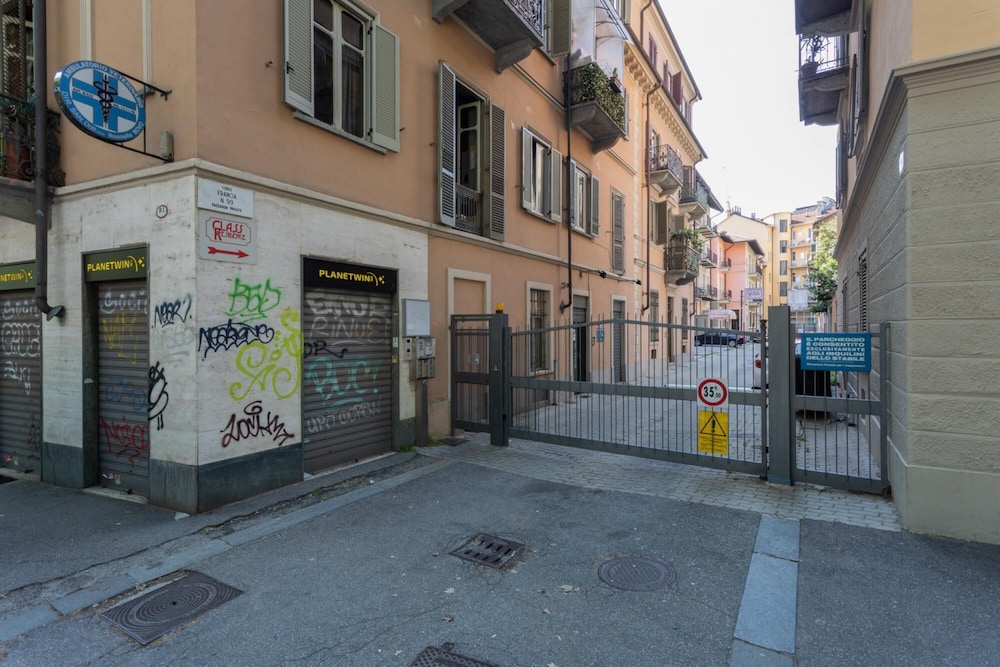 Quiet House in Cit Turin by Wonderful Italy view 5