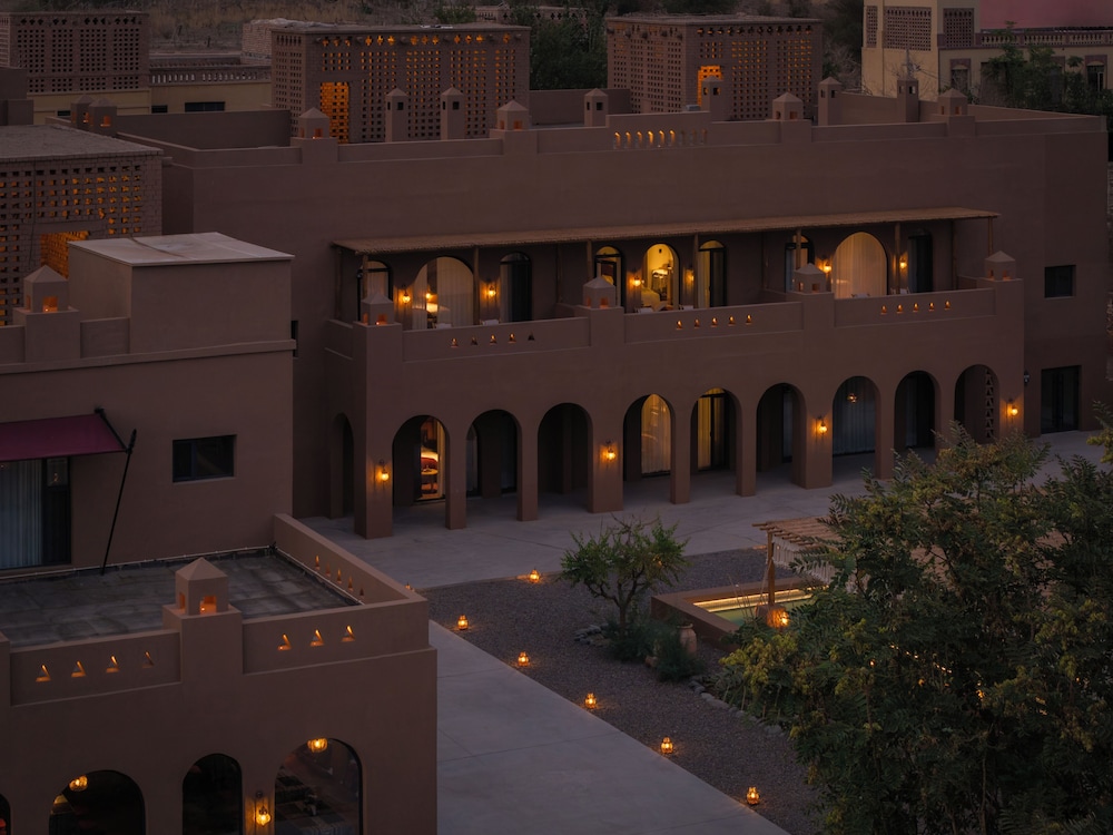 Rizamat Manor Bed&Breakfast