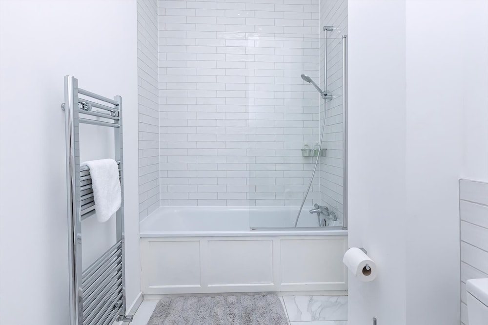 Stylish Three-bed Flat in Marylebone