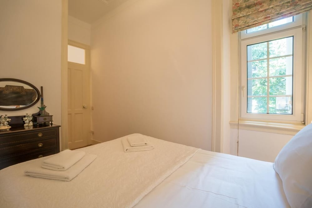 Campo Pequeno 3 Bedroom Apartment view 4