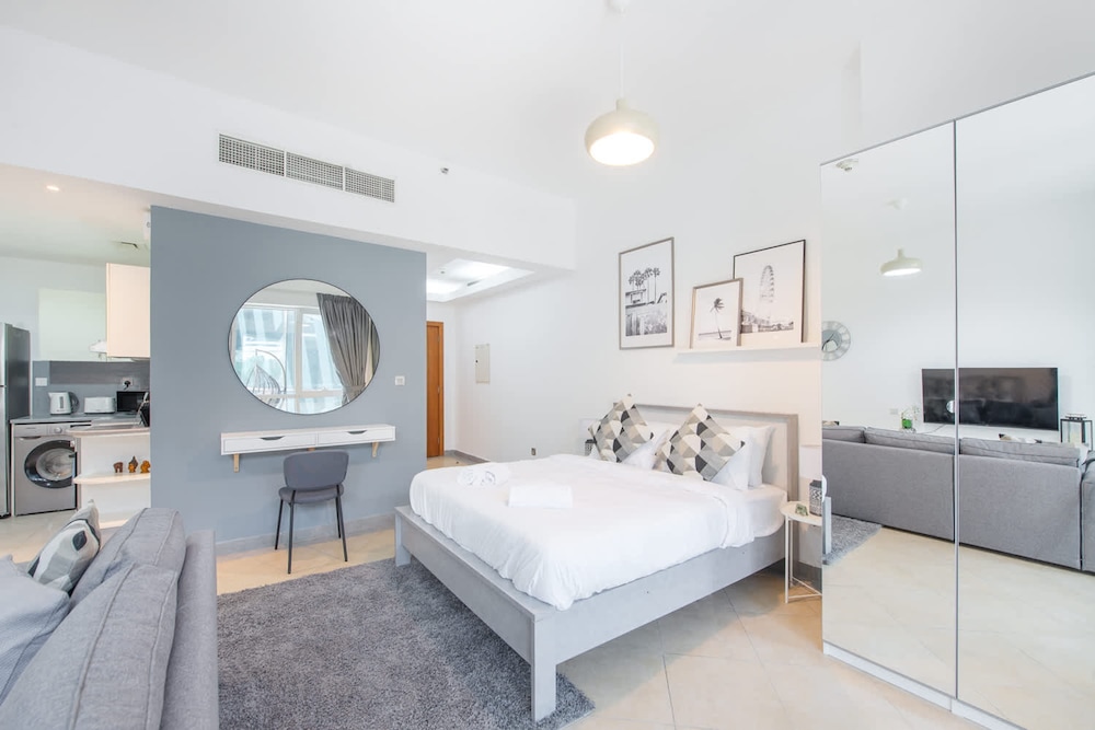 Prime Studio Stay in Barsha Heights