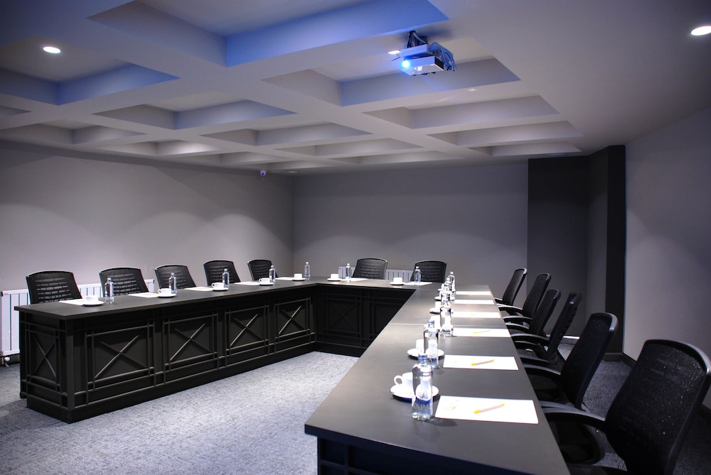 Check Inn Otel Ankara - Image 12