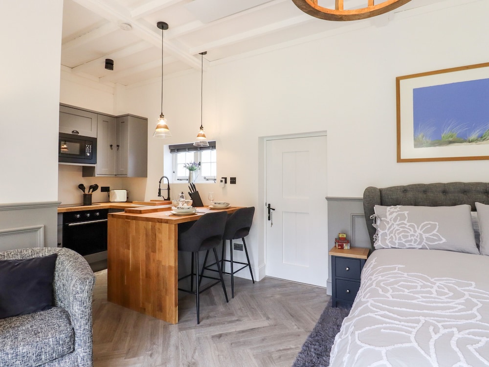 The Snug at Pickelden Farmhouse