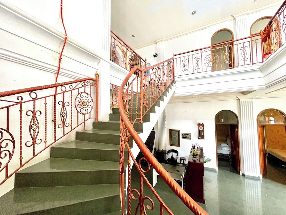 Yani Guesthouse