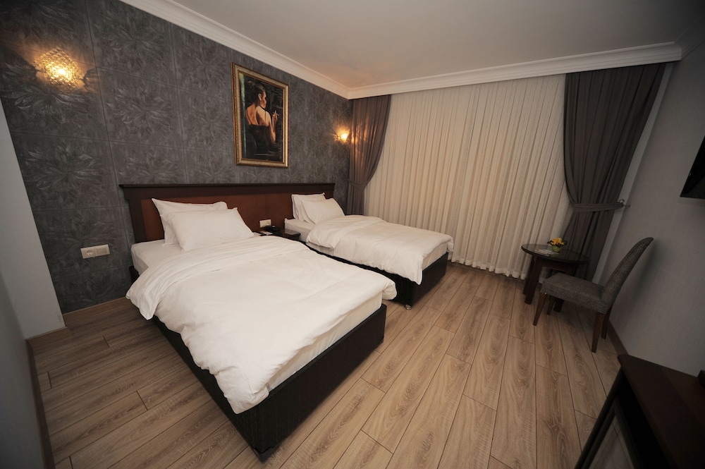 Golden Lake Otel - Image 16