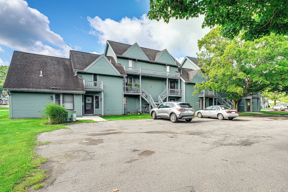 Ellicottville Townhome Near Holiday Valley Resort! view 3