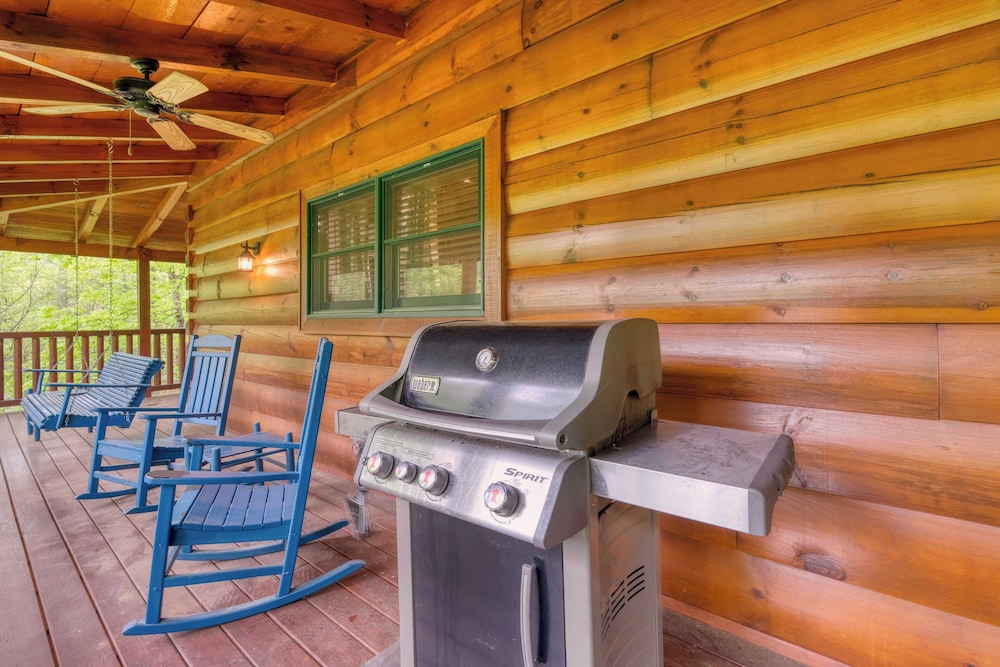 Yesteryear by Avantstay Hot Tub, 360 Deck Views and Game Room Easy Access