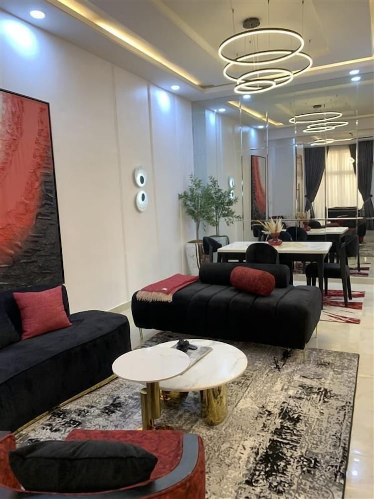 Spacious 2-bedroom apartment