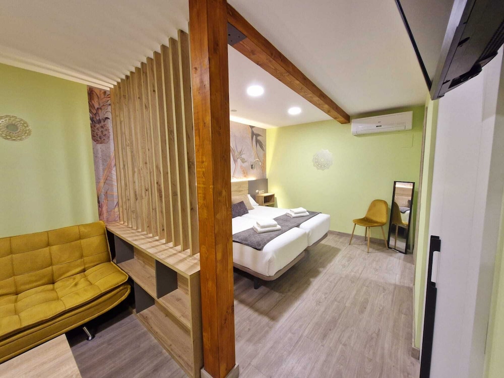 Feeling Home - Suites&Rooms