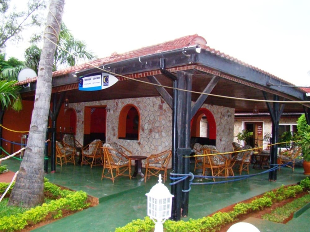 Best Western Jangwani Sea Breeze Hotel
