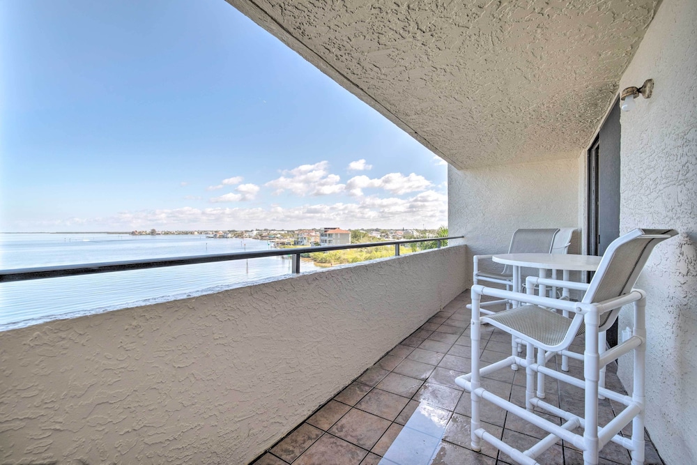 Hudson Resort Condo w/ Gulf Views & Beach! view 4