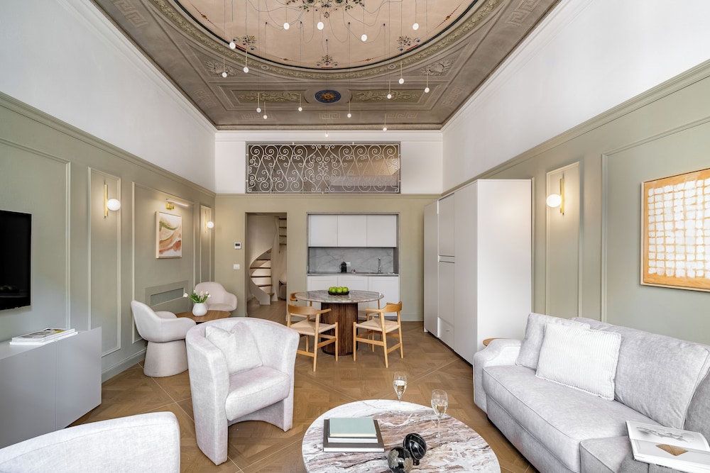 Deservi Luxury Apartments