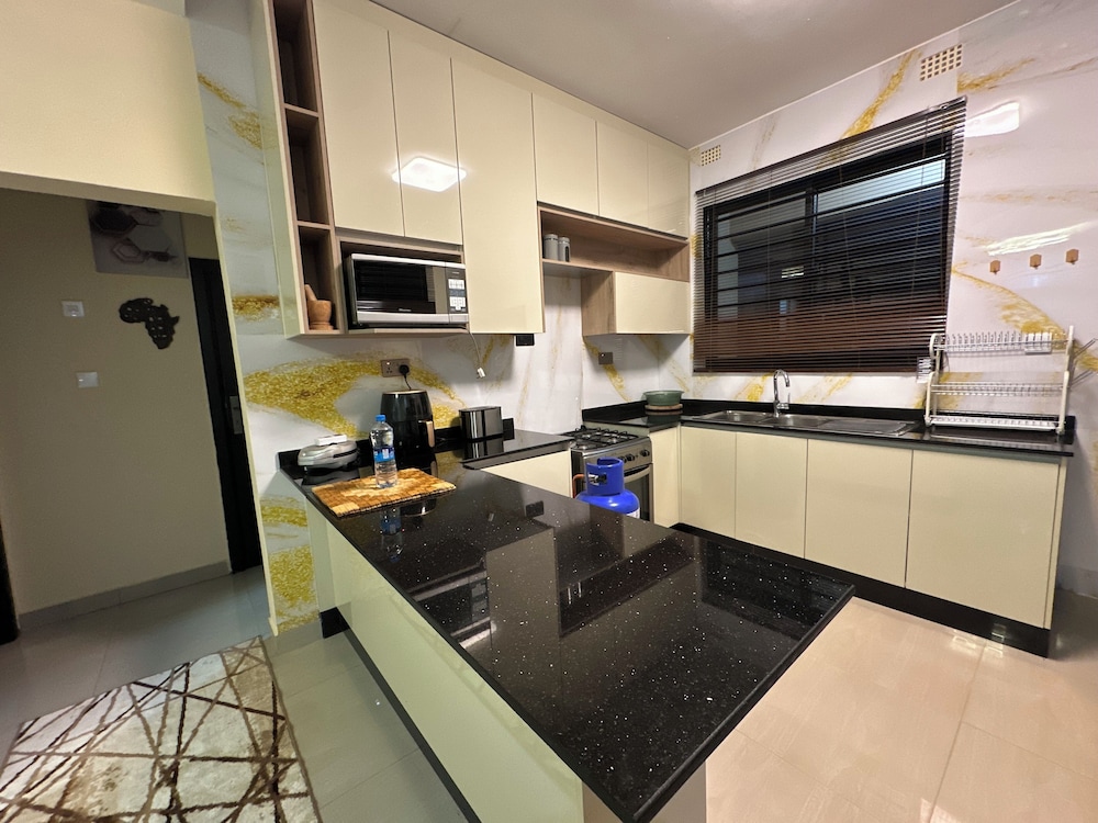 Executive Private Standing apt in Lusaka