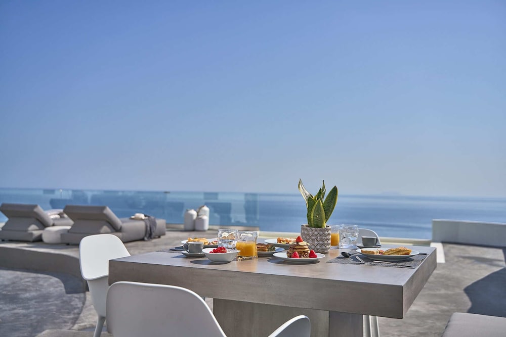 Topos Exclusive Santorini
