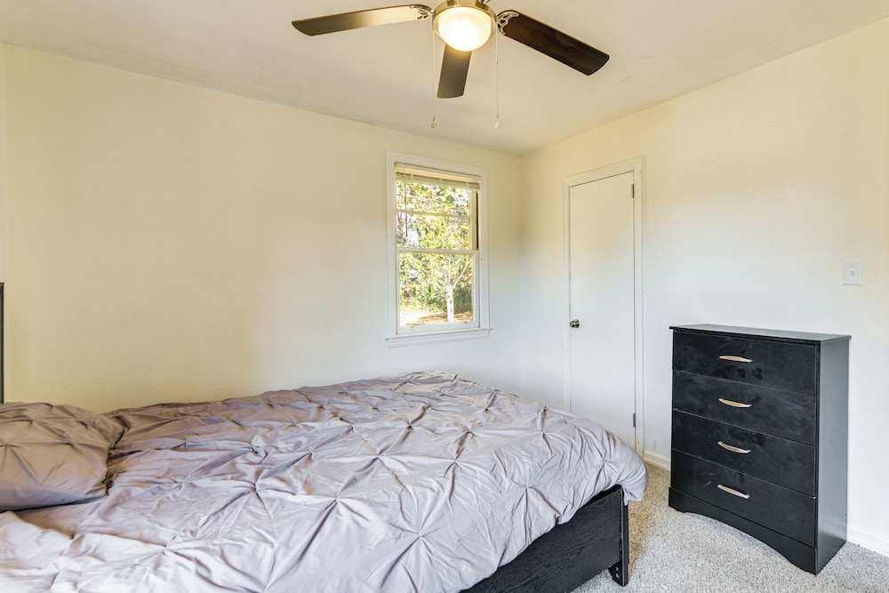1 Mi to Chattahoochee Riverwalk: Cozy Home Base