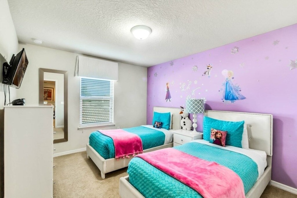 Beautiful Tranquil Relaxing Home With Private Pool 4 Bedroom Townhouse