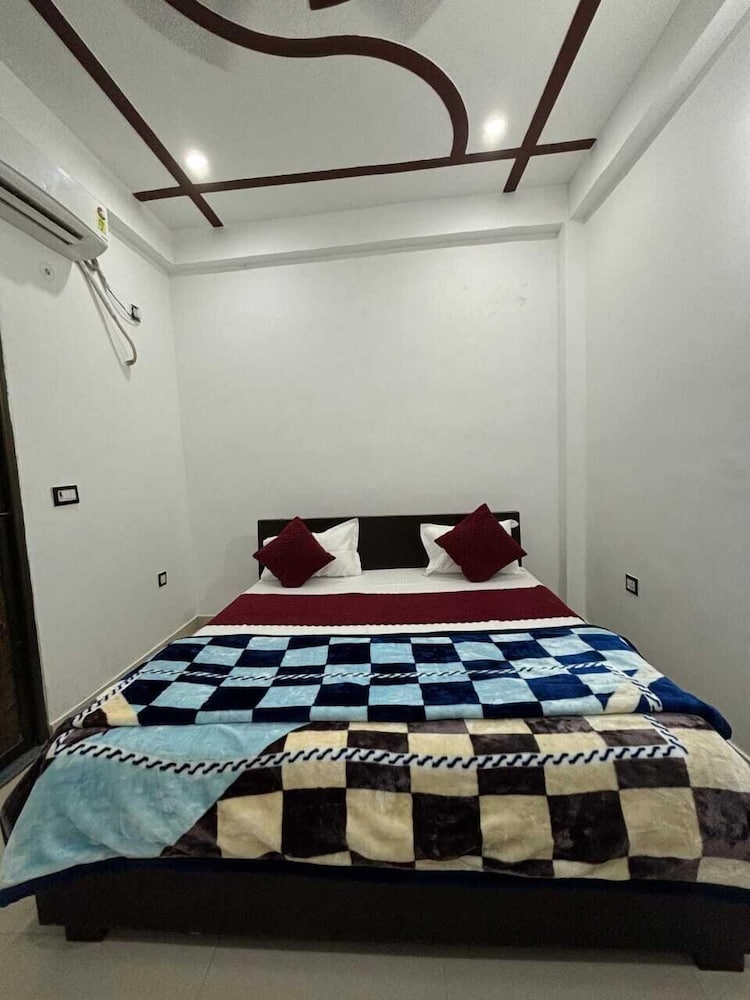 Radhe Ji Home Stay