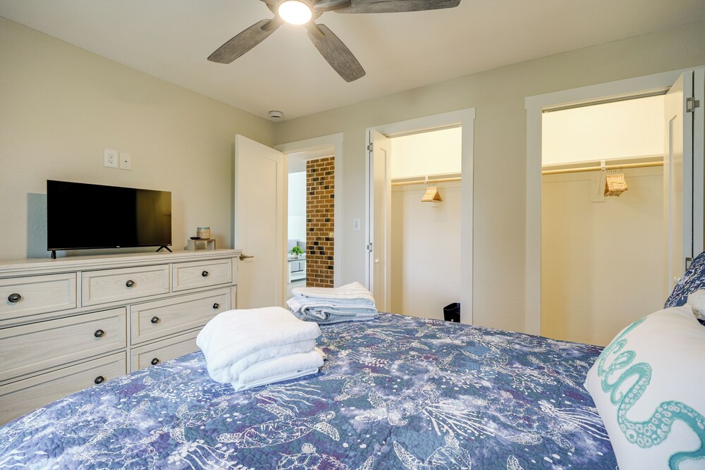 Private Dock & Beach Access: Outer Banks Area Home