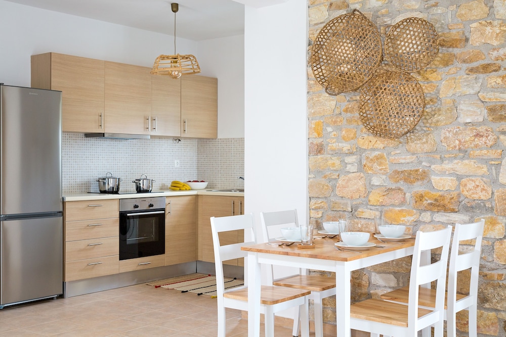 Syra Suites