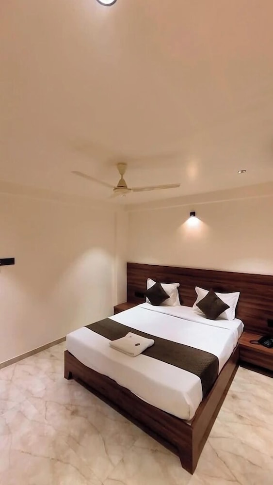 Aatithya Residency